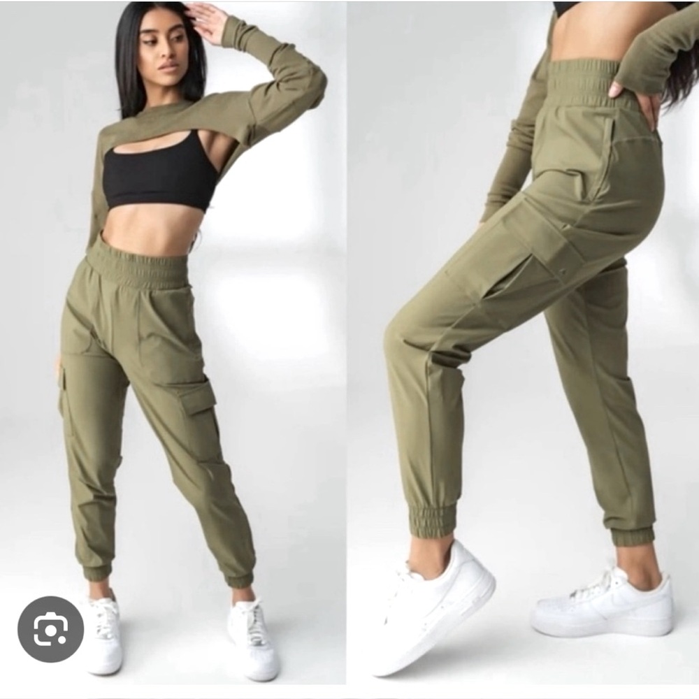 Women cargo pants.